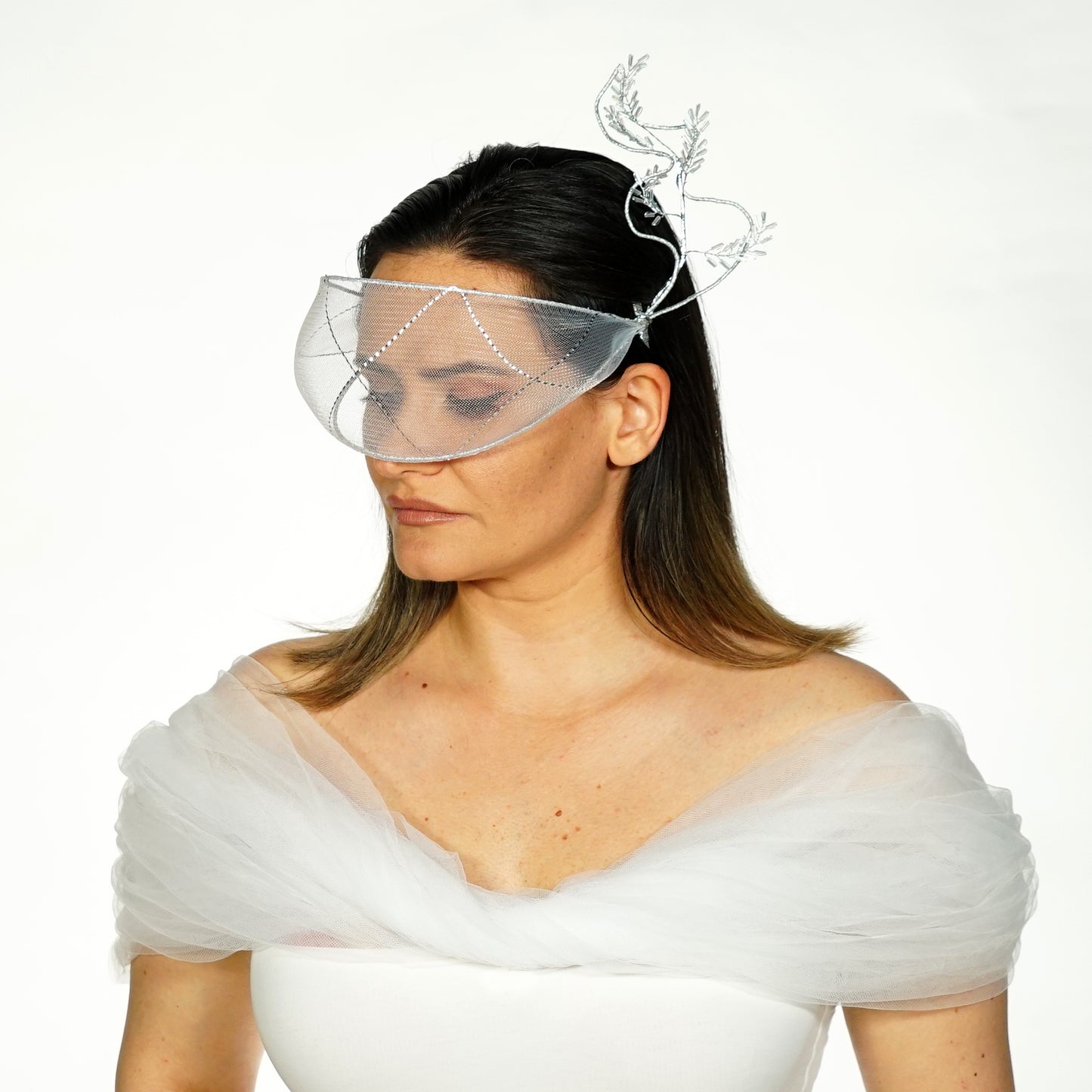 Crinoline visor