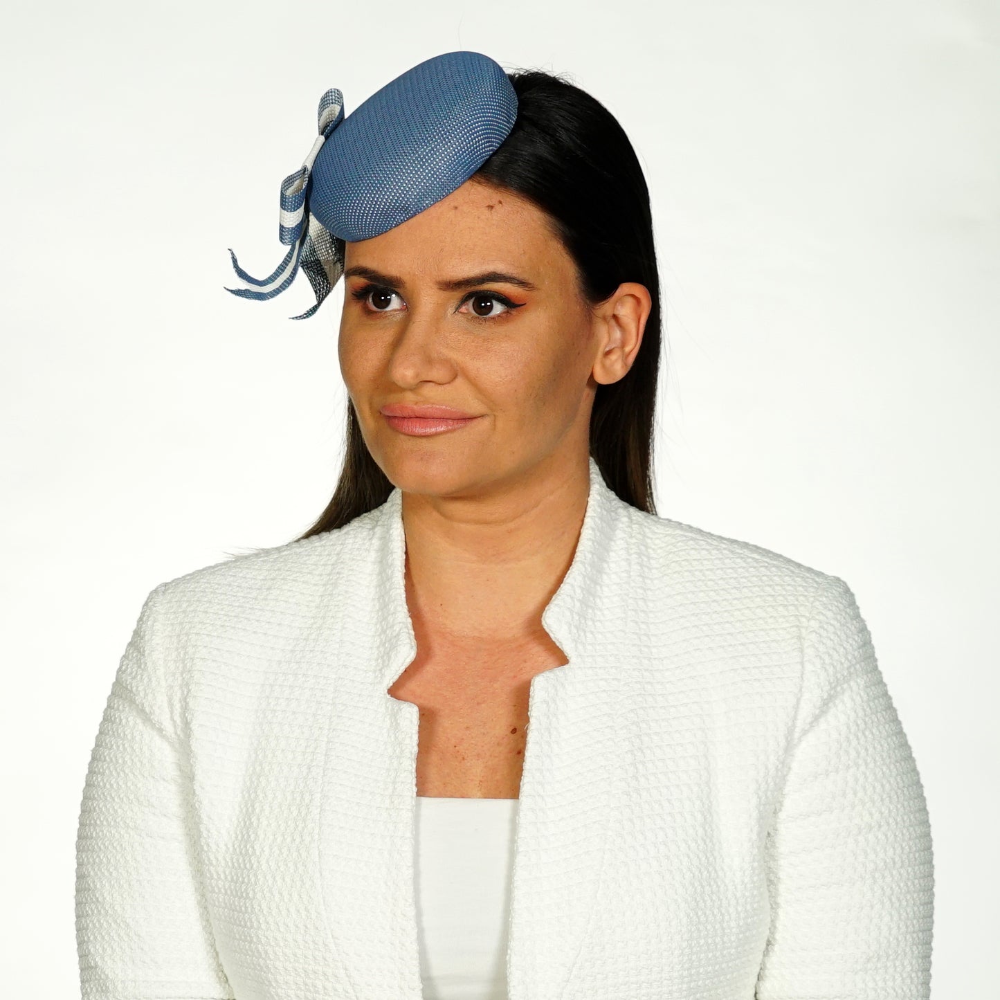 Marine bow fascinator